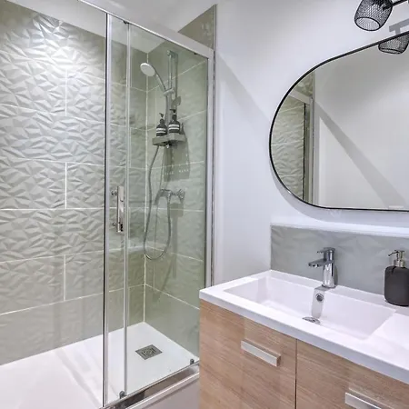 Ambiance Jungle Et Cocon En Hyper Centre Pour 2, 4 Ou 6 Pers - Mylittlestay Apartment *
